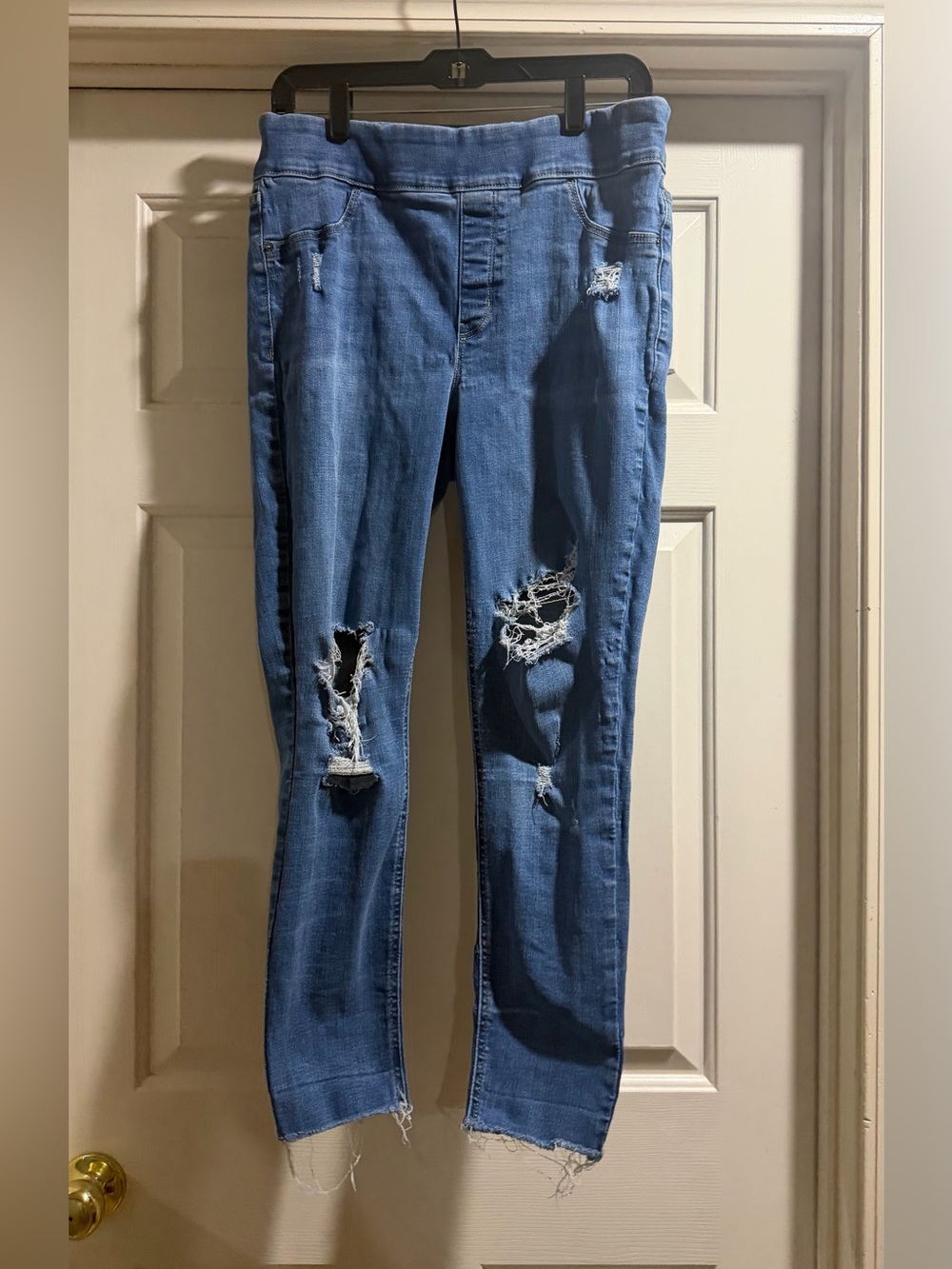 Old Navy Rockstar Super Skinny Distressed Jeggings Size12 H2H 16” inseam 25”
